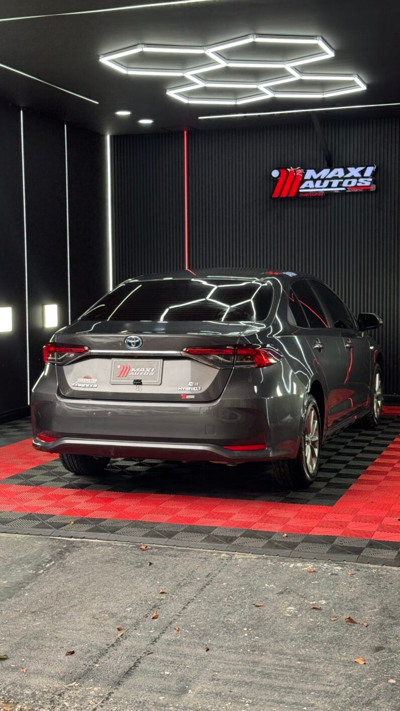 
								TOYOTA COROLLA XEI AT 1.8 HIBRIDO full									