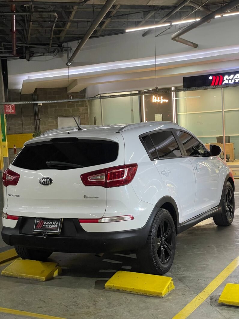 
								KIA NEW SPORTAGE LX MT 2.0L GASOLINA 4X2 full									