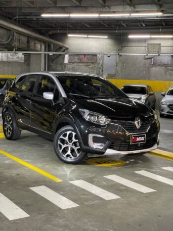 RENAULT captur Intens Bose at 2.0