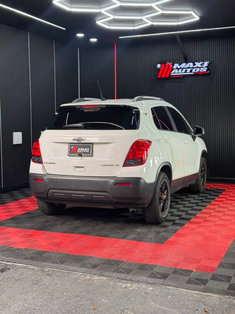 
								CHEVROLET TRACKER LS AT 1.8 4X2 full									