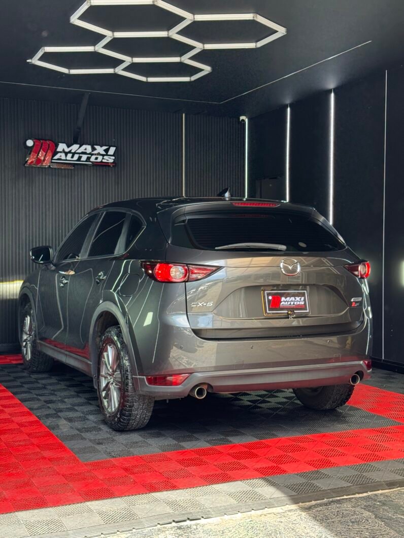 
								MAZDA CX-5 TOURING 2.0L 4×2 full									