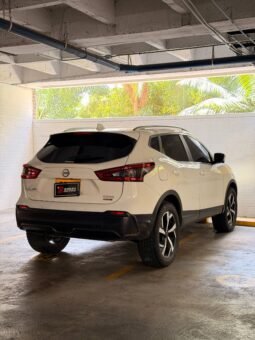NISSAN QASHQAI EXCLUSIVE 4×4 AT