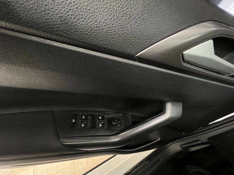 
								VOLKSWAGEN NIVUS COMFORTLINE AT 1.0 TURBO 4X2 full									