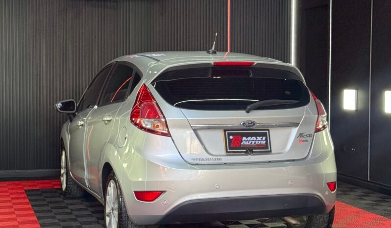 
								FORD FIESTA TITANIUM 1.600 CC MECANICO full									