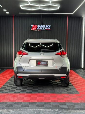 NISSAN KICKS ADVANCE MT 1.6L 4X2