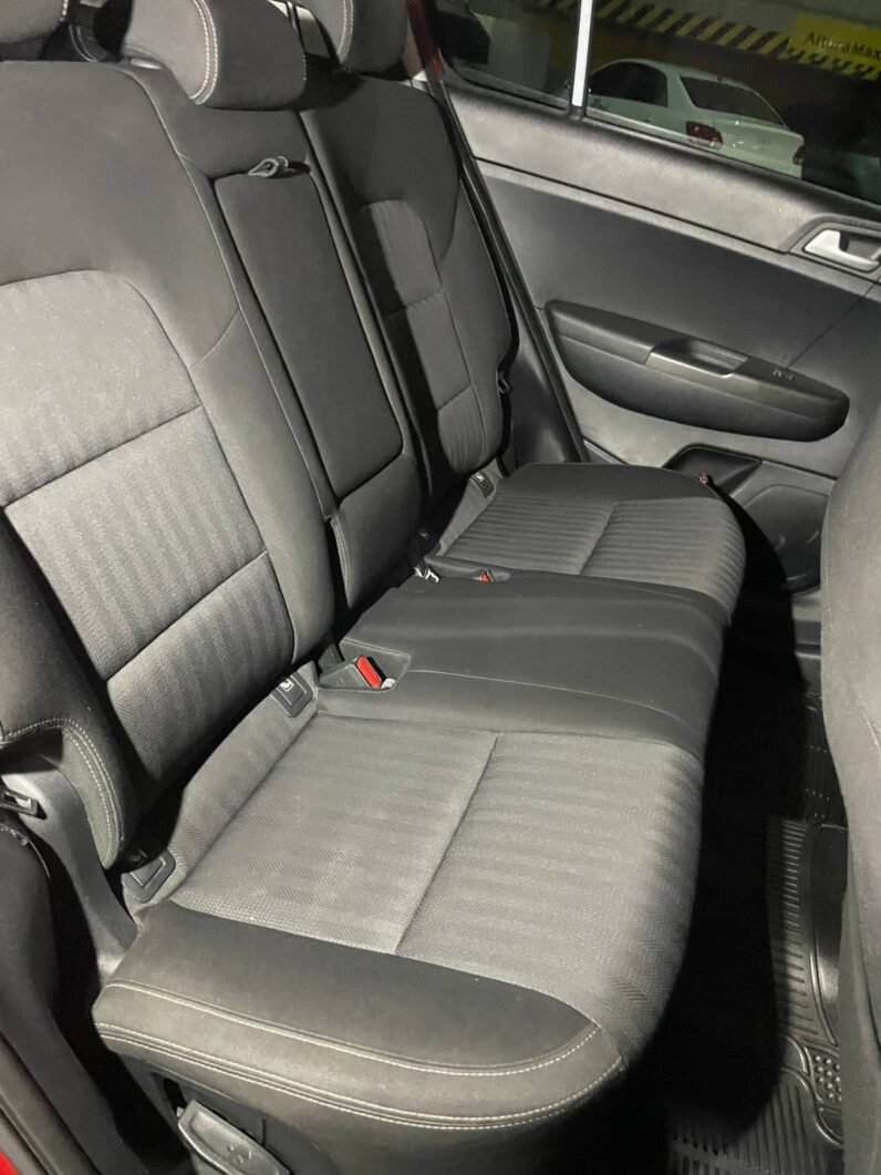 
								KIA SPORTAGE DESIRE 2.0 AT 4X2 full									