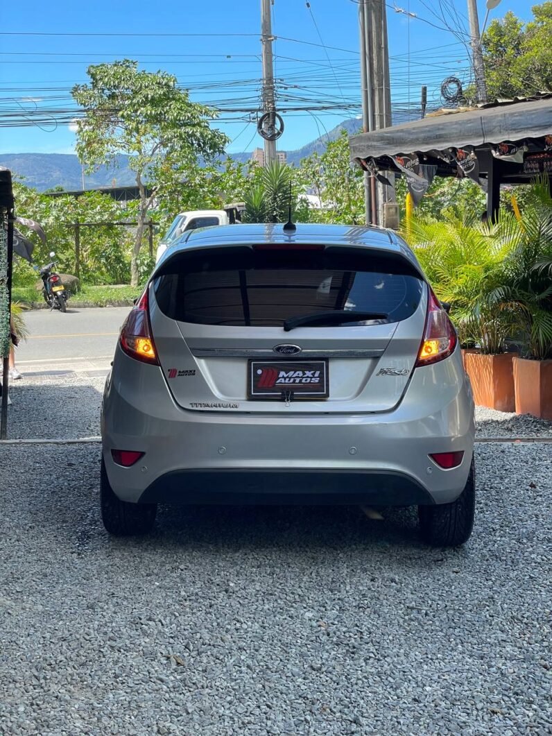 
								FORD FIESTA TITANIUM AT 1.6 full									