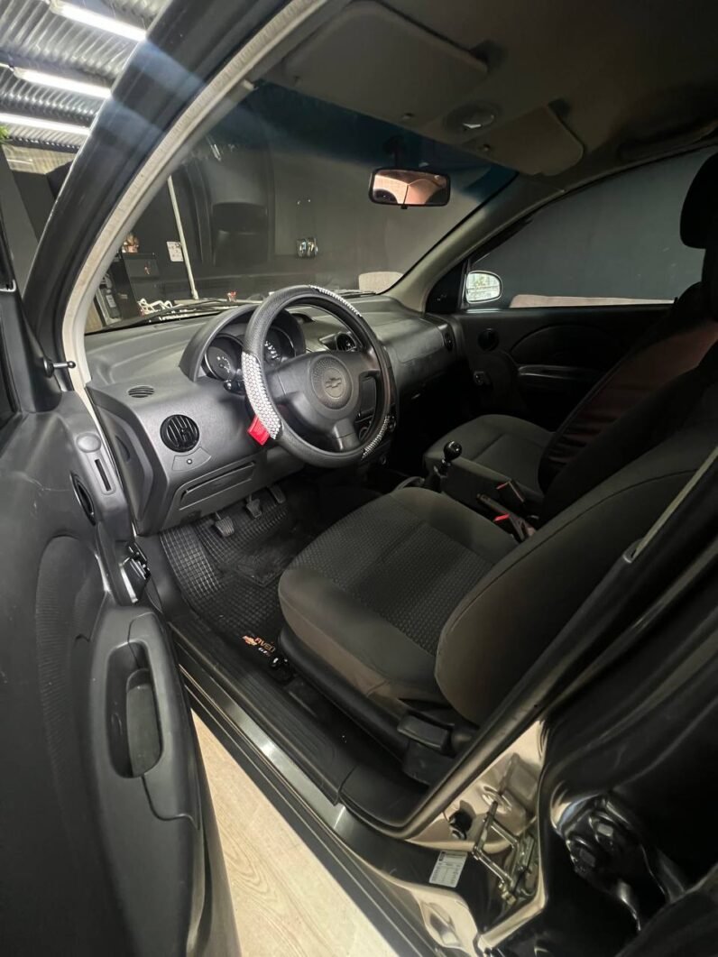 
								CHEVROLET AVEO FAMILY 1.5 MT AA SD full									