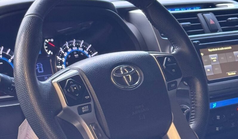 
								TOYOTA 4 RUNNER LIMITED 4*4 GASOLINA 4.0L AT full									