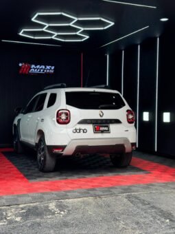 
										RENAULT DUSTER ICONIC MT 1.3T 4X4 full									