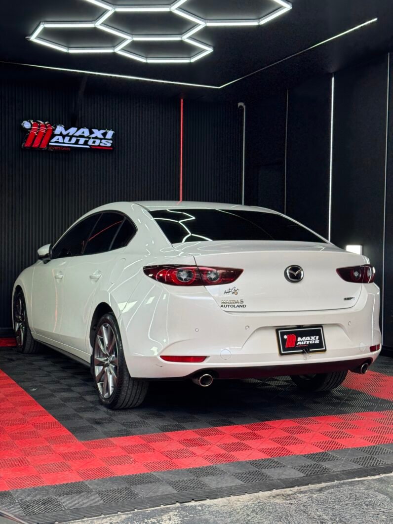 
								MAZDA 3 GRAND TOURING 2.0 AT full									