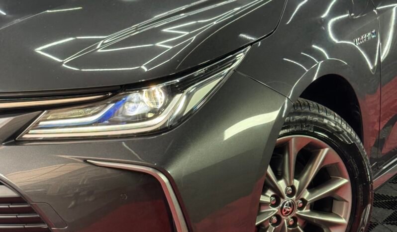 
								TOYOTA COROLLA XEI AT 1.8 HIBRIDO full									