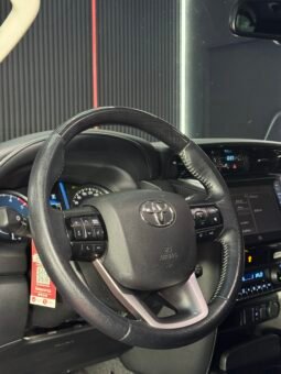 
										TOYOTA FORTUNER SR-V 2.4 AT DIESEL 4X2 full									