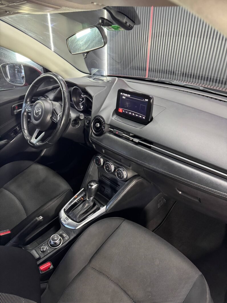 
								MAZDA 2 GRAND TOURING 1.5L AT full									