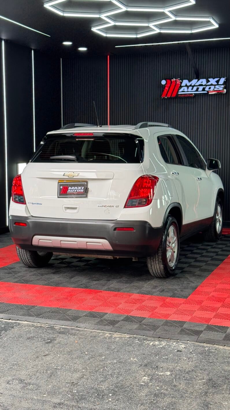 
								CHEVROLET TRACKER LT AT 1.8 full									