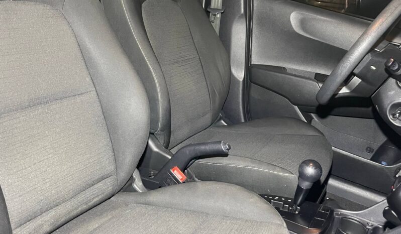 
								KIA PICANTO VIBRANT AT 1.250 full									