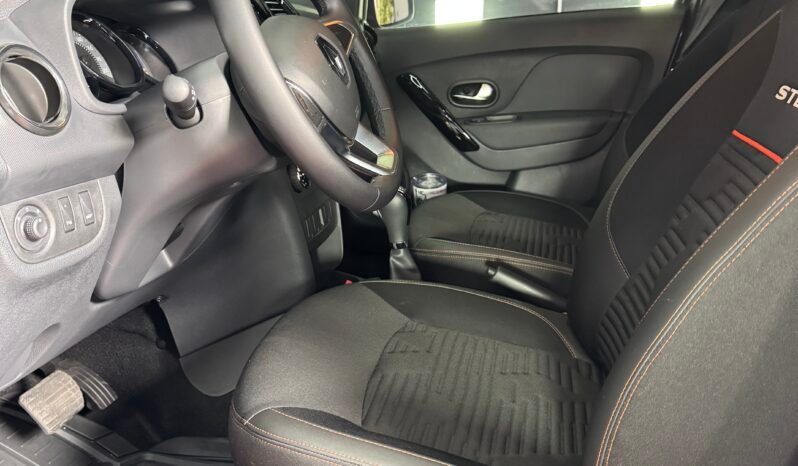 
								RENAULT STEPWAY INTENS AUT CVT 1.6 full									