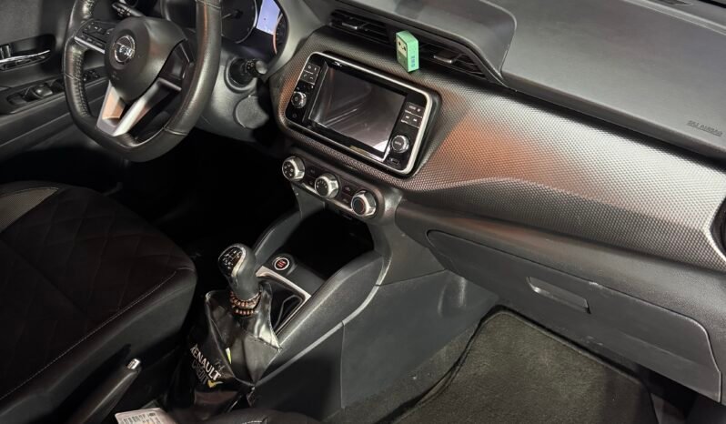 
								NISSAN KICKS ADVANCE MT 1.6L 4X2 full									