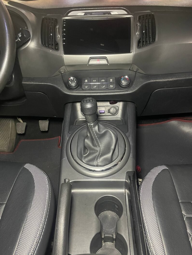 
								KIA NEW SPORTAGE LX MT 2.0L GASOLINA 4X2 full									