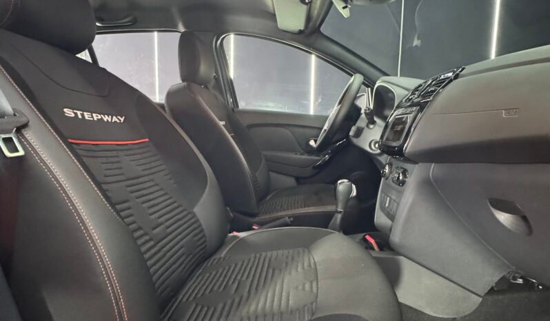 
								RENAULT STEPWAY INTENS AUT CVT 1.6 full									