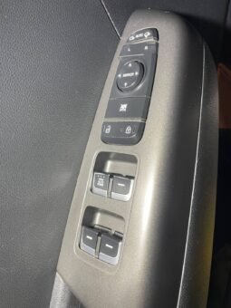 
										KIA SPORTAGE DESIRE 2.0 AT 4X2 full									