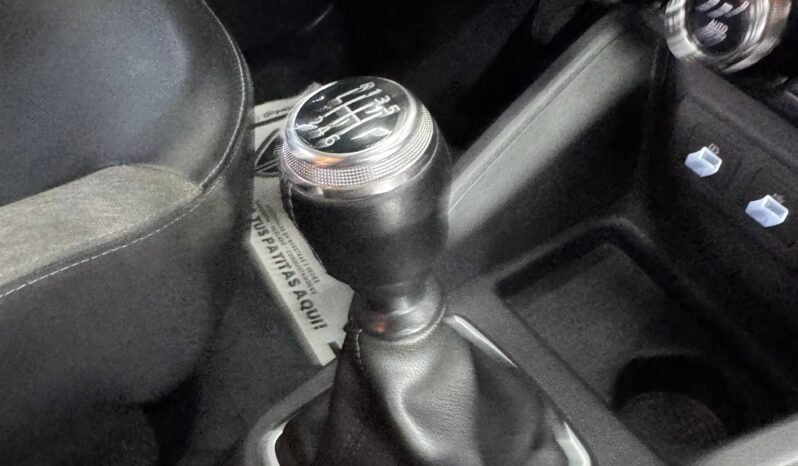 
								RENAULT DUSTER ICONIC MT 1.3T 4X4 full									