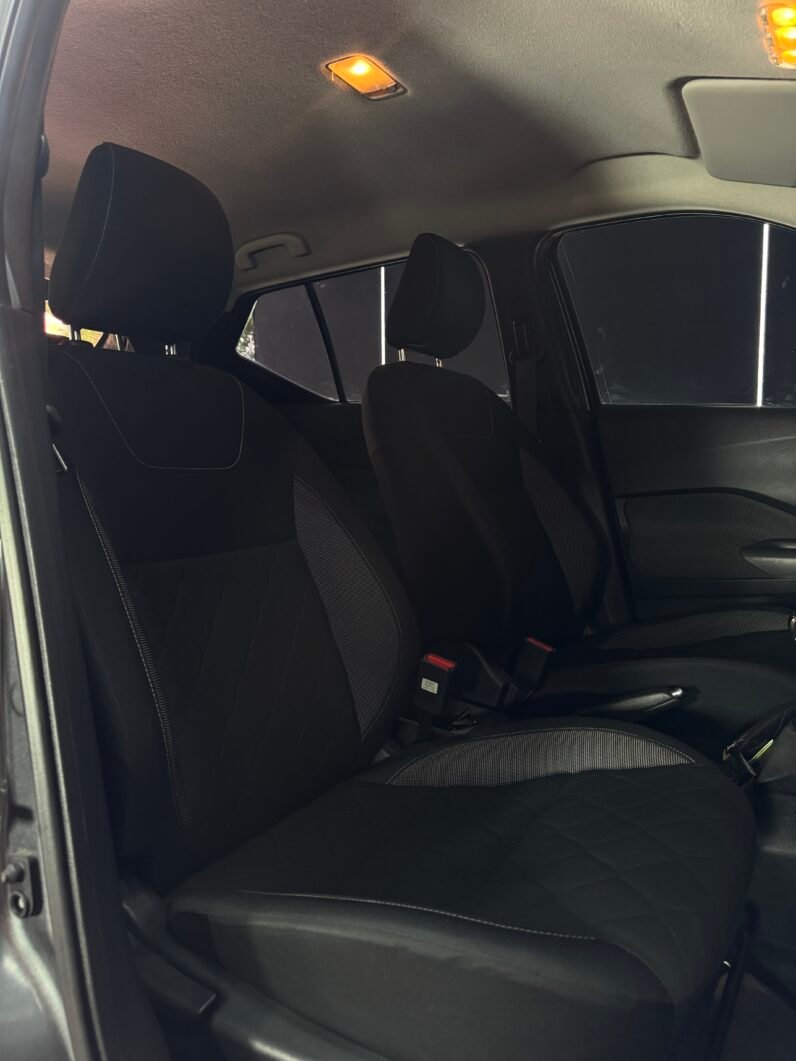 
								NISSAN KICKS ADVANCE MT 1.6L 4X2 full									