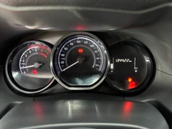 RENAULT DUSTER DYNAMIQUE 4X4 MT 2.0