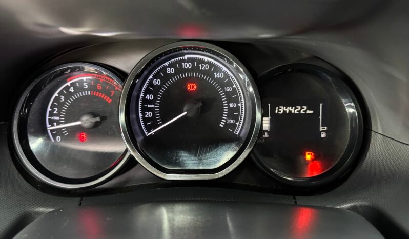 
								RENAULT DUSTER DYNAMIQUE 4X4 MT 2.0 full									