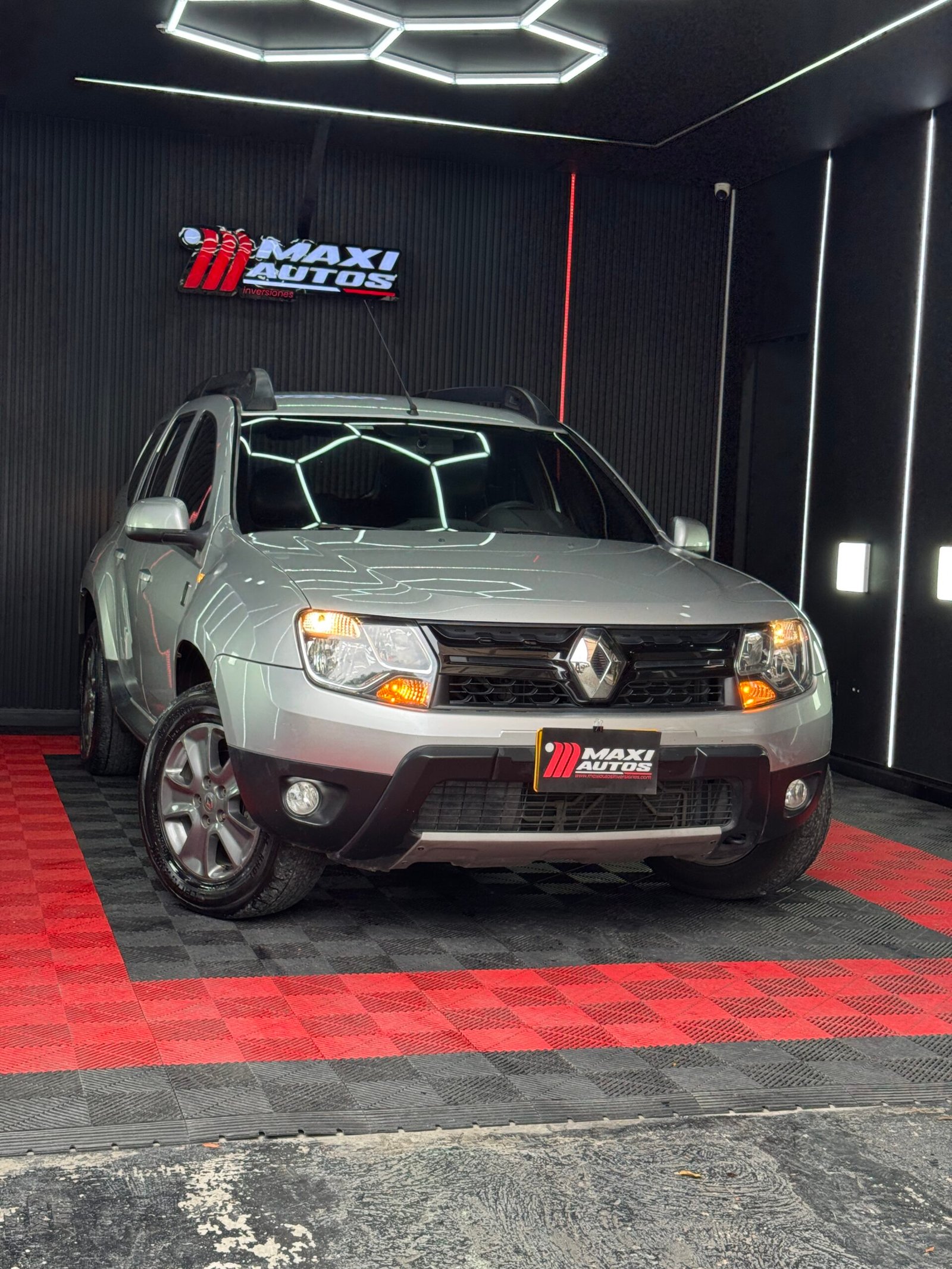 RENAULT DUSTER DYNAMIQUE 4X4 MT 2.0