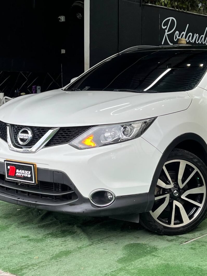 
								NISSAN QASHQAI EXCLUSIVE AT 4X4 2.0 GASOL full									