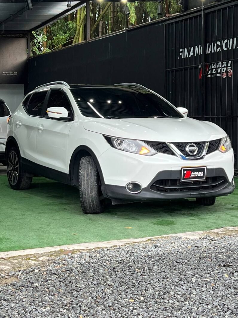 
								NISSAN QASHQAI EXCLUSIVE AT 4X4 2.0 GASOL full									