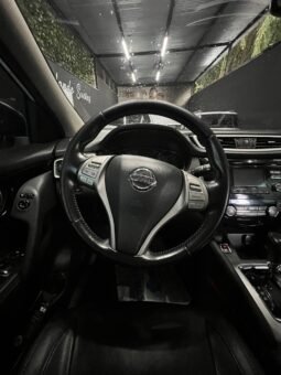 
										NISSAN QASHQAI EXCLUSIVE AT 4X4 2.0 GASOL full									