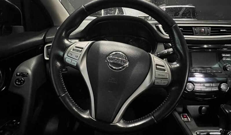 
								NISSAN QASHQAI EXCLUSIVE AT 4X4 2.0 GASOL full									