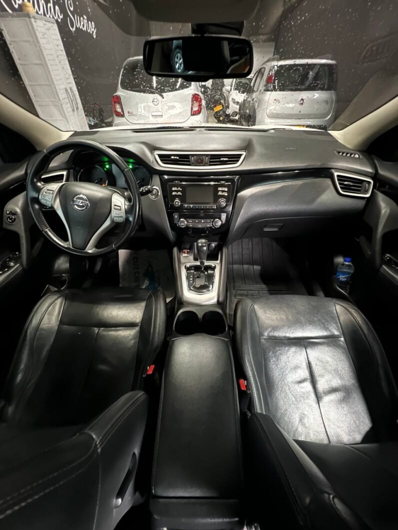 
								NISSAN QASHQAI EXCLUSIVE AT 4X4 2.0 GASOL full									