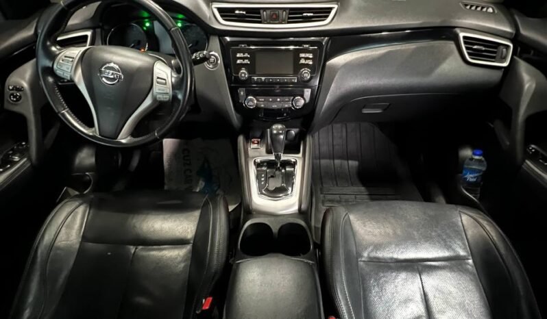 
								NISSAN QASHQAI EXCLUSIVE AT 4X4 2.0 GASOL full									