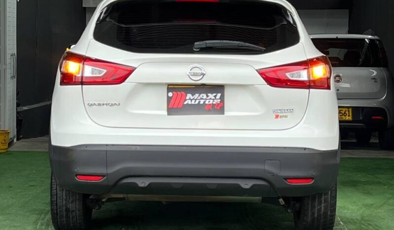 
								NISSAN QASHQAI EXCLUSIVE AT 4X4 2.0 GASOL full									