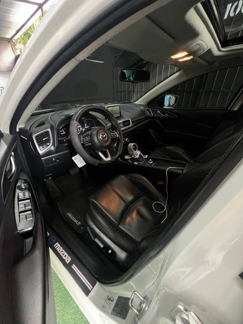 
								MAZDA 3 GRAND TOURING SD full									