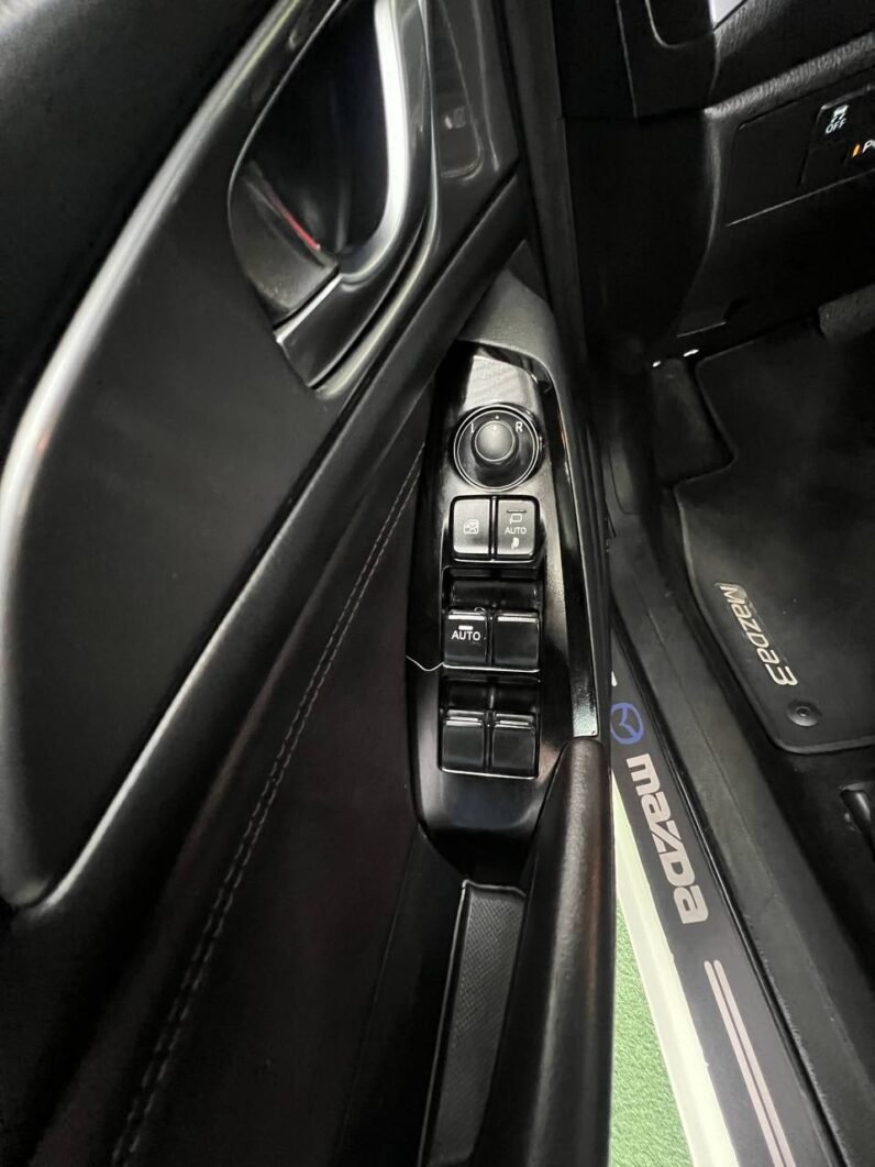 
								MAZDA 3 GRAND TOURING SD full									