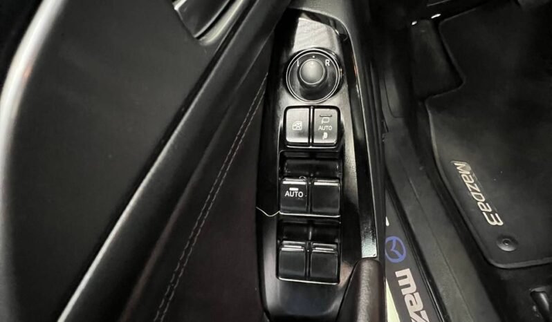 
								MAZDA 3 GRAND TOURING 2.0 AT full									