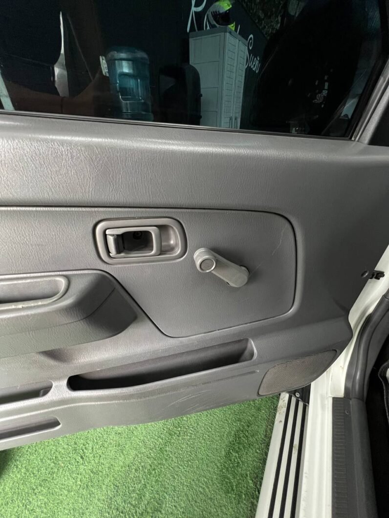 
								NISSAN D22/NP300 2.4L 4X2 DIESEL full									