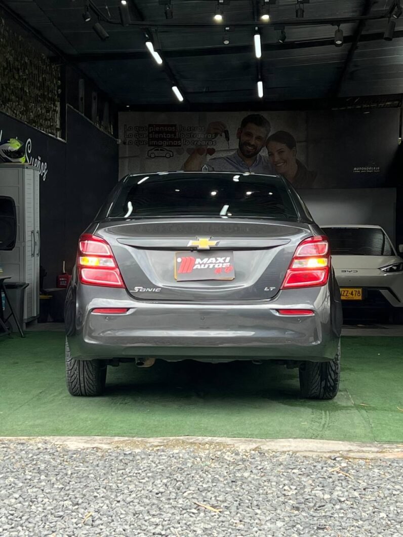 
								CHEVROLET SONIC LT 1.6  AT SEDAN full									
