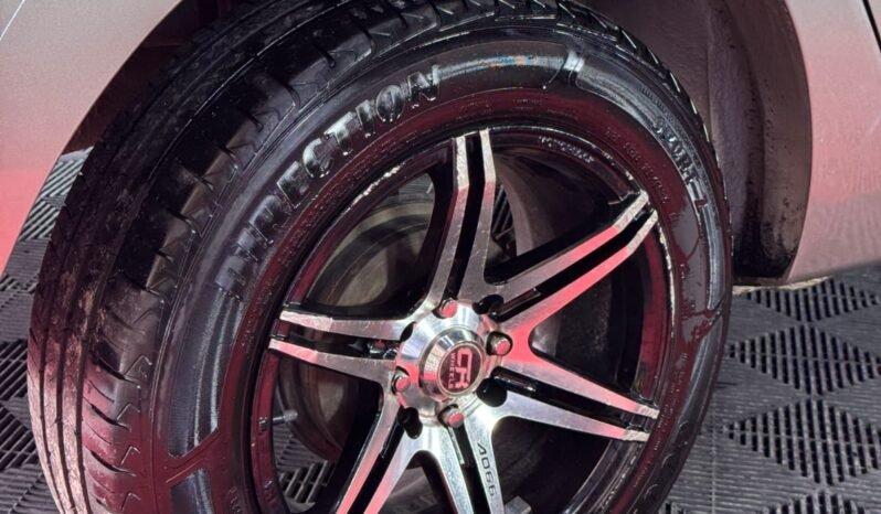 
								RENAULT LOGAN EXPRESSION MT 1.6 full									