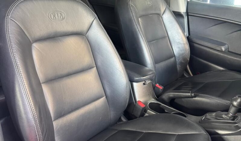 
								KIA CERATO PRO EX 1.6 AT full									