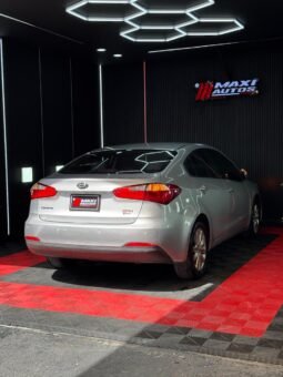 
										KIA CERATO PRO EX 1.6 AT full									