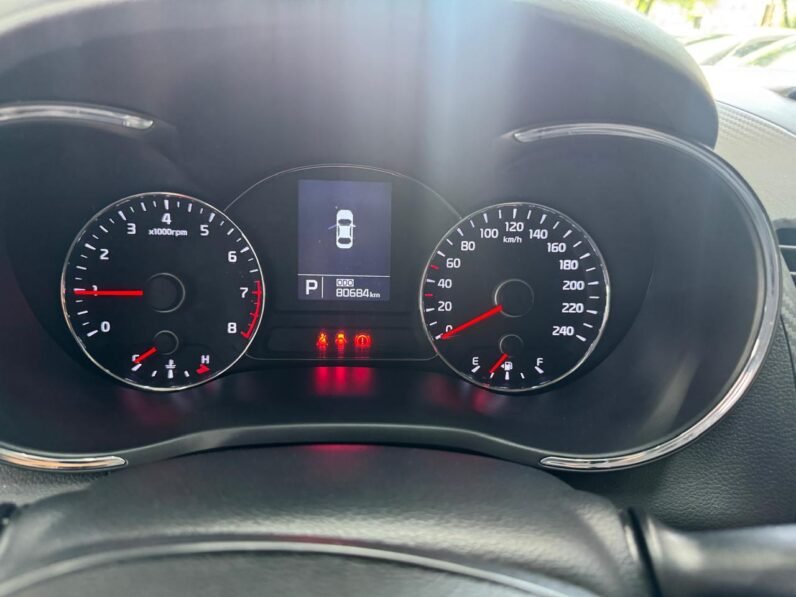 
								KIA CERATO PRO EX 1.6 AT full									