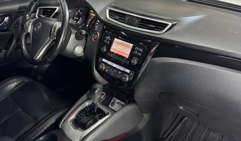 
								NISSAN QASHQAI EXCLUSIVE AT 4X4 2.0 GASOL full									