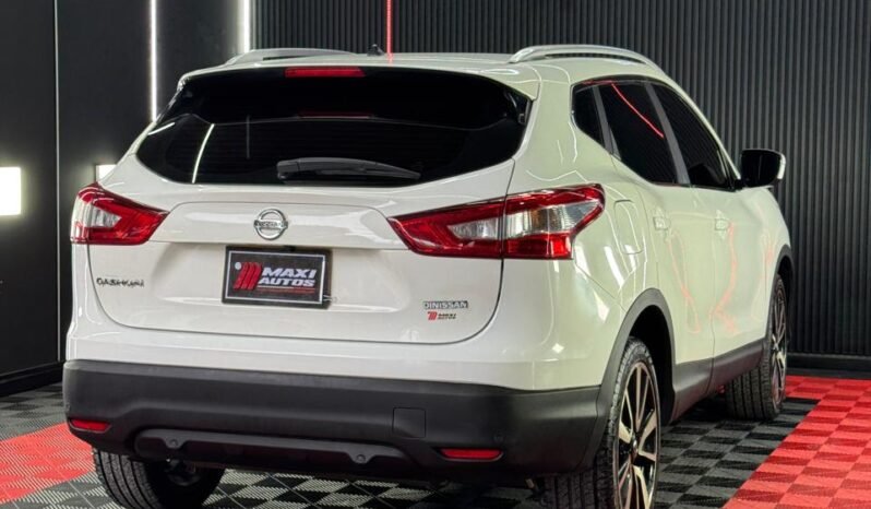 
								NISSAN QASHQAI EXCLUSIVE AT 4X4 2.0 GASOL full									