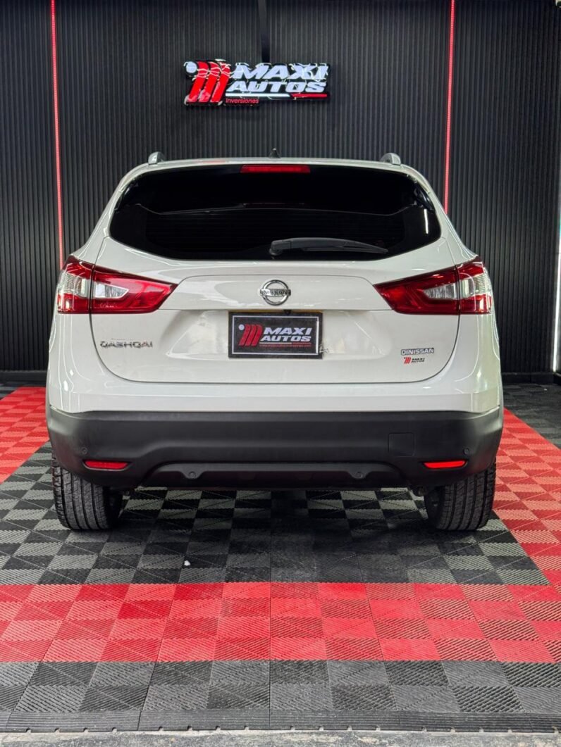 
								NISSAN QASHQAI EXCLUSIVE AT 4X4 2.0 GASOL full									