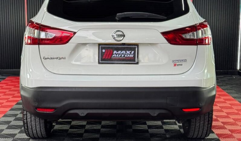 
								NISSAN QASHQAI EXCLUSIVE AT 4X4 2.0 GASOL full									